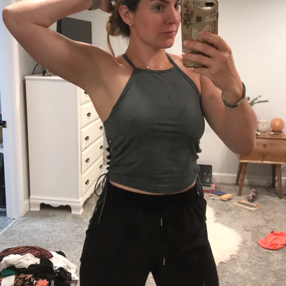 *NWT* Very soft suede dark grey tank - Picture 5 of 5